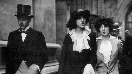 Vita Sackville-West with her husband Harold Nicolson and her first love Rosamund Grosvenor.